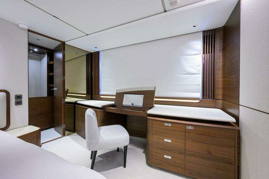 Princess X80 80ft Princess Yacht For Sale