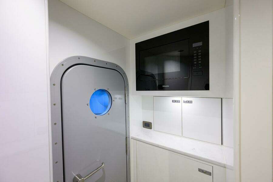 Princess X80 80ft Princess Yacht For Sale