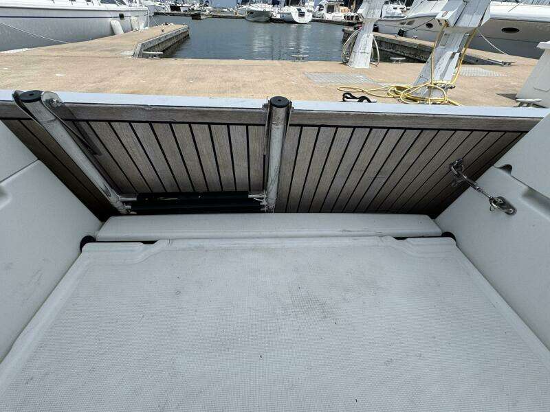 Layover 38ft Jeanneau Yacht For Sale