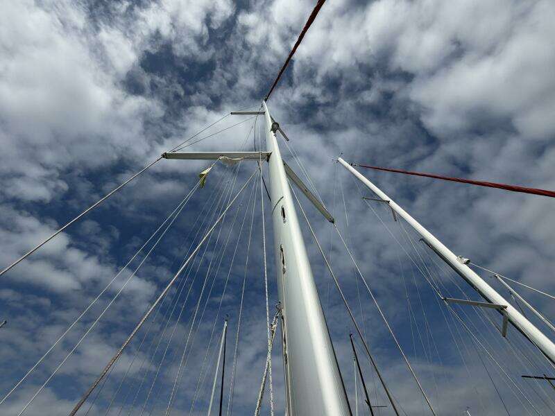 Layover 38ft Jeanneau Yacht For Sale