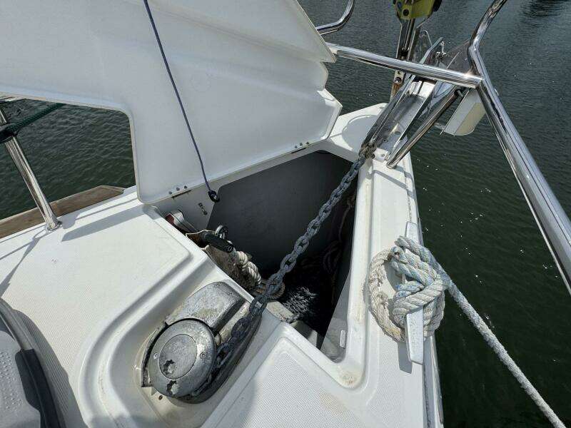 Layover 38ft Jeanneau Yacht For Sale