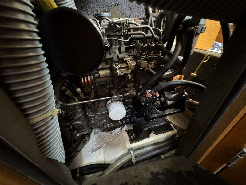 Layover 38ft Jeanneau Yacht For Sale