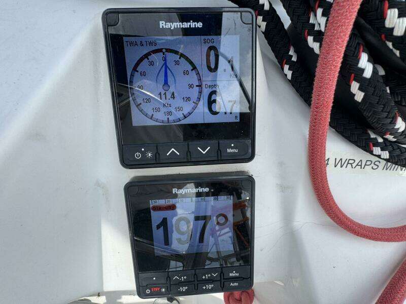 Layover 38ft Jeanneau Yacht For Sale