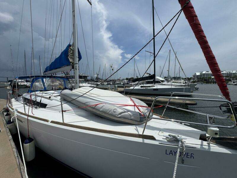 Layover 38ft Jeanneau Yacht For Sale