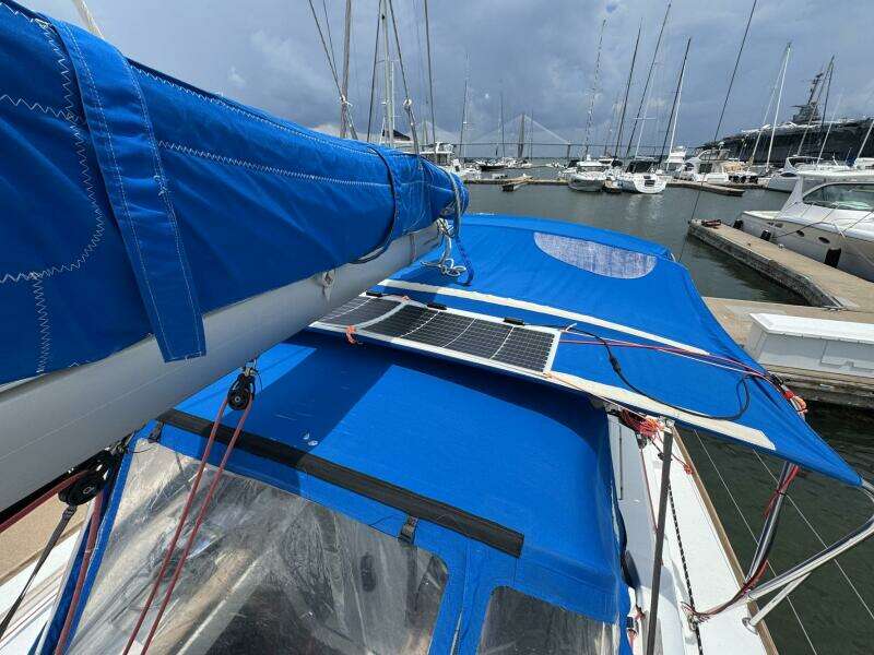 Layover 38ft Jeanneau Yacht For Sale