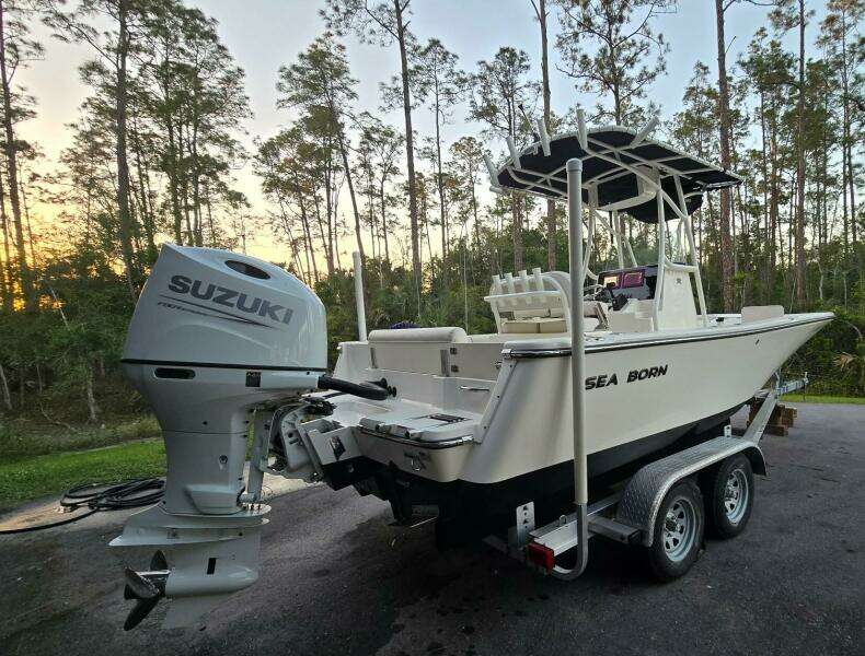 22ft Sea Born Yacht For Sale