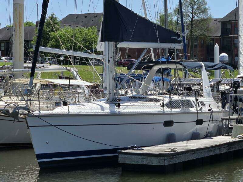 43ft Hunter Yacht For Sale