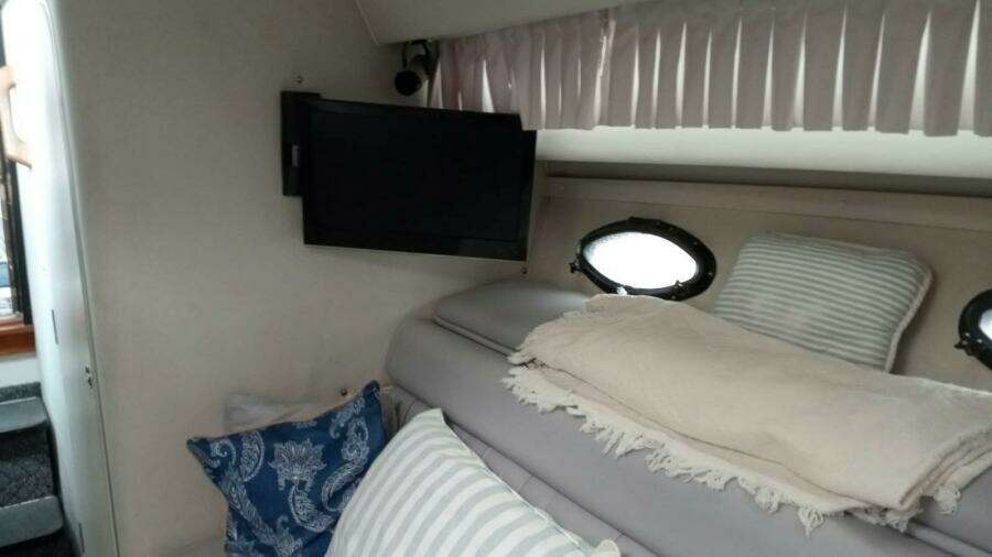 Rumors 32ft Wellcraft Yacht For Sale