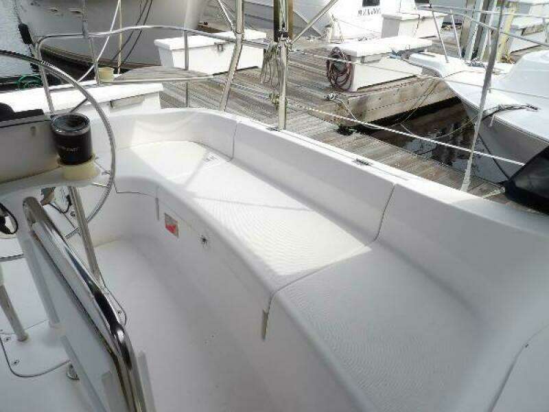 35ft Hunter Yacht For Sale
