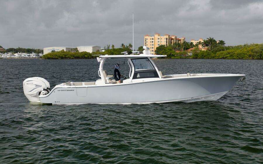 Change Order 35ft Sportsman Yacht For Sale