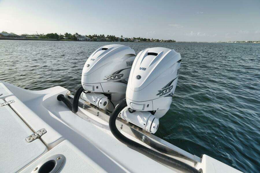 Change Order 35ft Sportsman Yacht For Sale