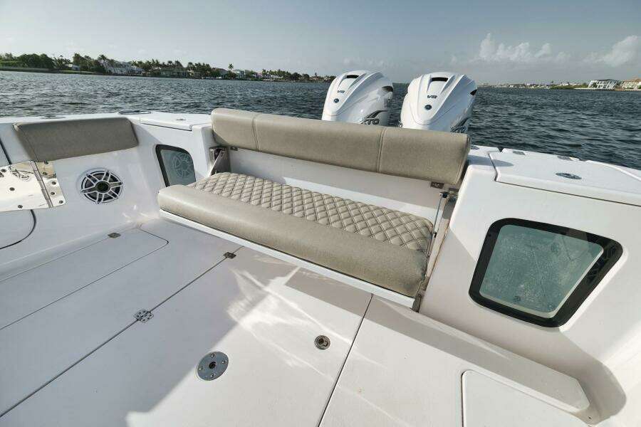 Change Order 35ft Sportsman Yacht For Sale