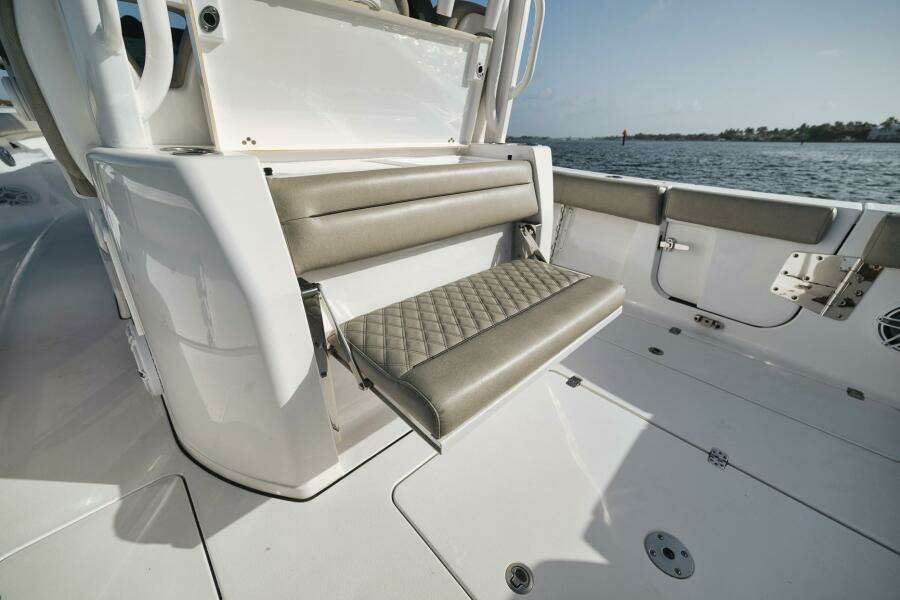 Change Order 35ft Sportsman Yacht For Sale