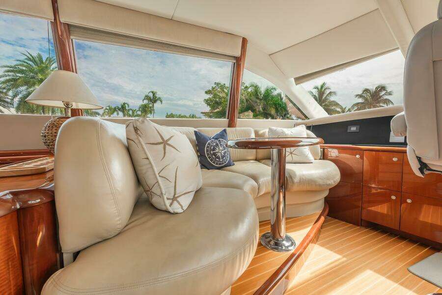 FOMO2 80ft Lazzara Yachts Yacht For Sale