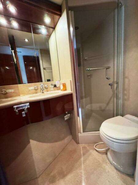 FOMO2 80ft Lazzara Yachts Yacht For Sale