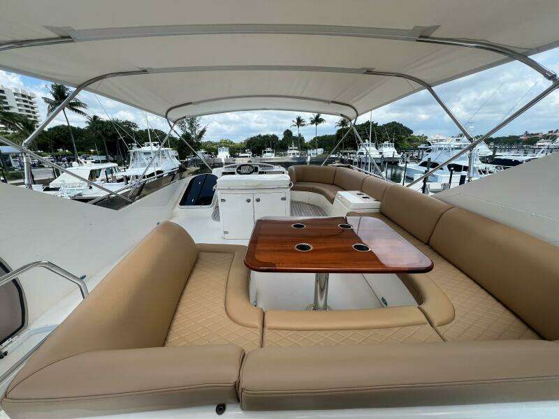 Princess 67 Flybridge -Upper Helm
