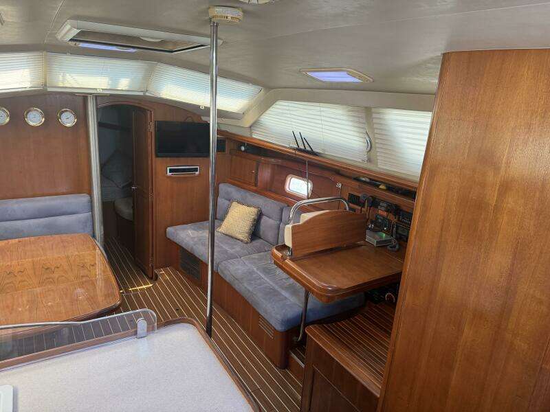 Chemistry 44ft Hunter Yacht For Sale