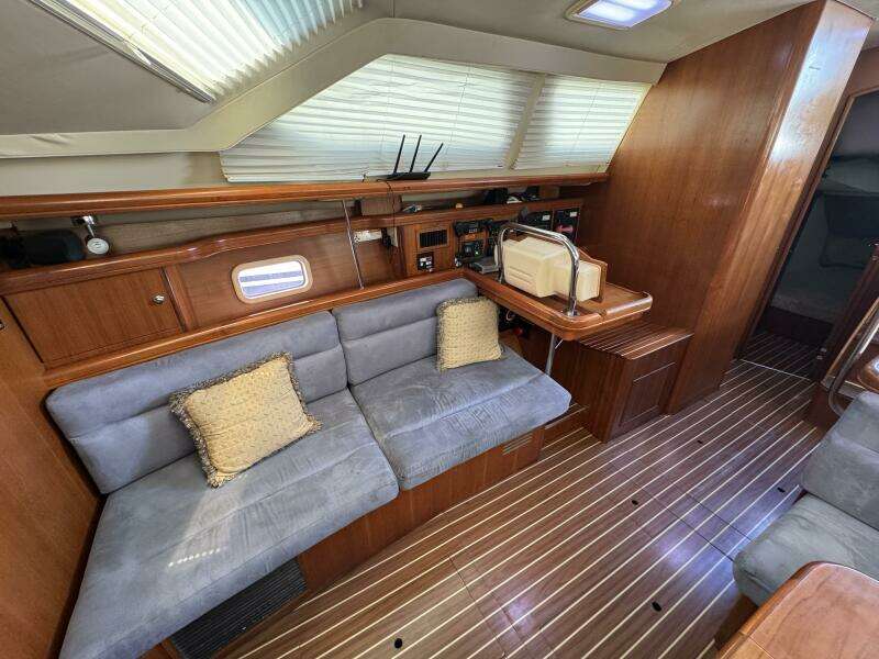 Chemistry 44ft Hunter Yacht For Sale