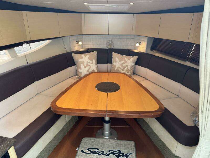 37ft Sea Ray Yacht For Sale