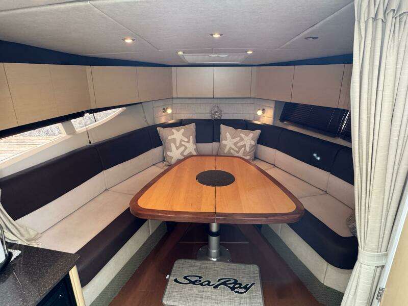 37ft Sea Ray Yacht For Sale