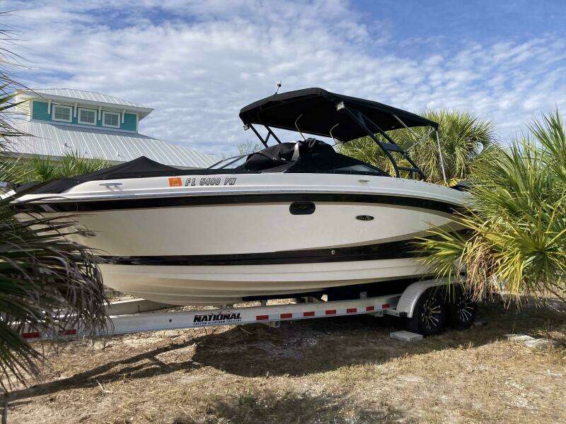 27ft Sea Ray Yacht For Sale