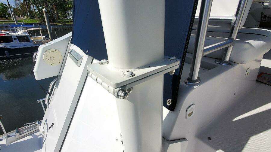 Hinghed Mast