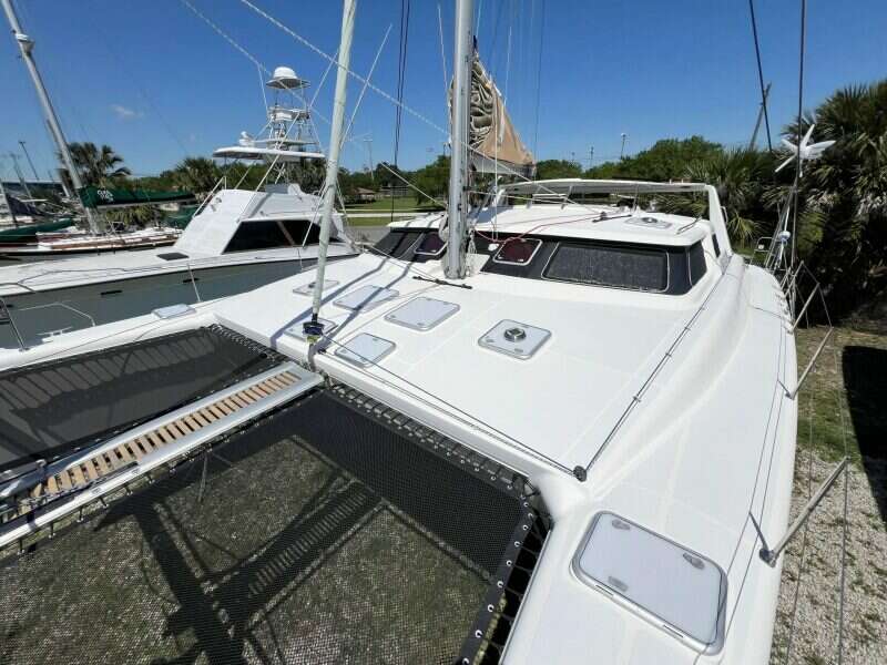 2010-voyage-yachts-500-sail-9751199-20250411073133660-1_XLARGE.jpg