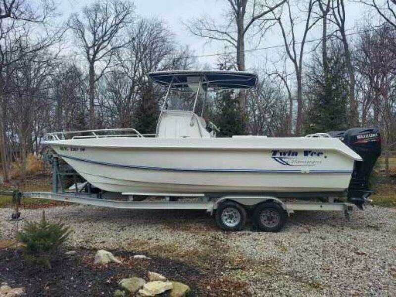 22ft Twin Vee Yacht For Sale