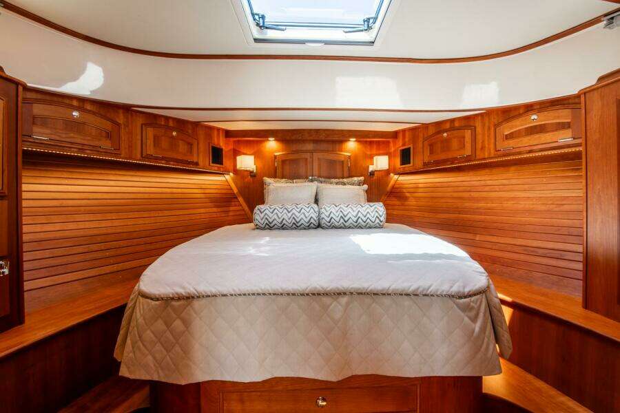 Sea Dog 43ft Hinckley Yacht For Sale