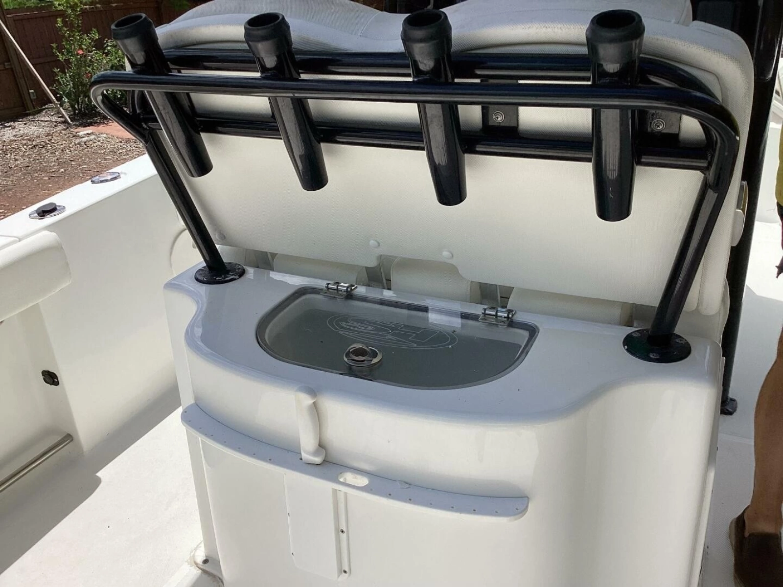 2018 Sea Hunt Gamefish 27