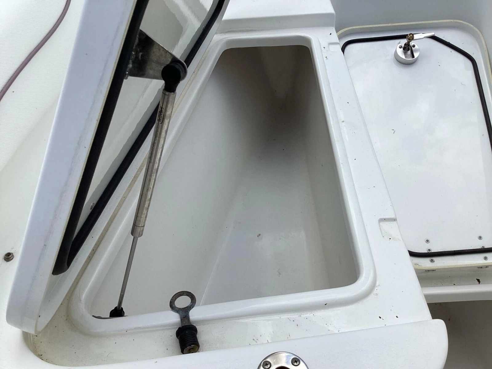 2018 Sea Hunt Gamefish 27