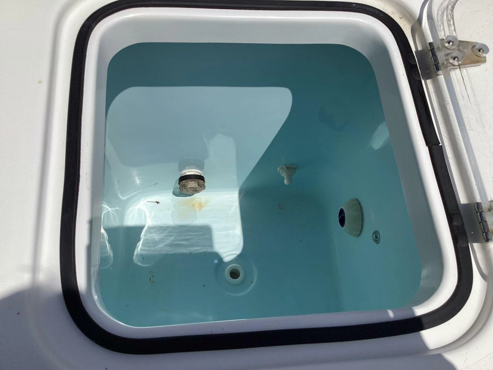 2018 Sea Hunt Gamefish 27