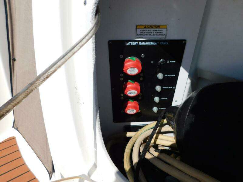 31ft Bayliner Yacht For Sale