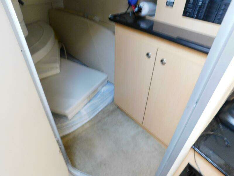 31ft Bayliner Yacht For Sale
