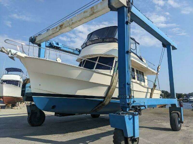 MCBETH 40ft Mainship Yacht For Sale