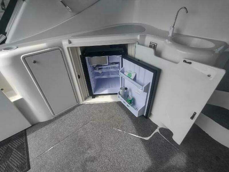 38ft Cruisers Yachts Yacht For Sale
