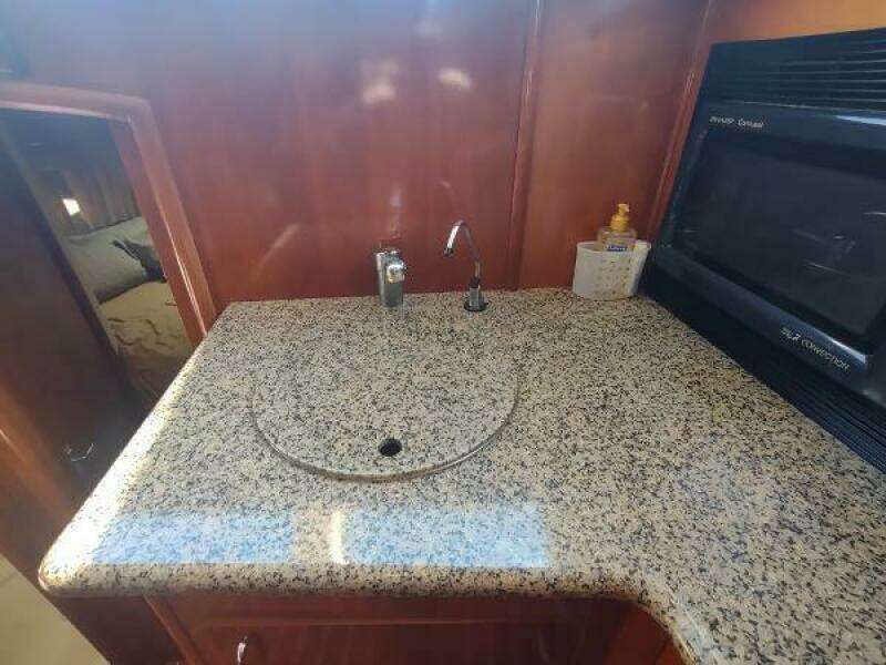 36ft Carver Yacht For Sale