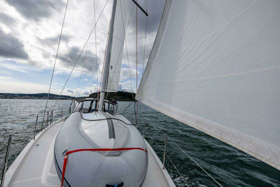 INTO THE BLUE 41ft Jeanneau Yacht For Sale