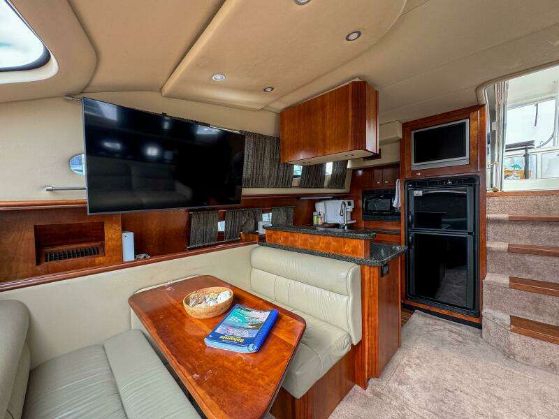 Cruisers 415 Remote Decktop - Salon