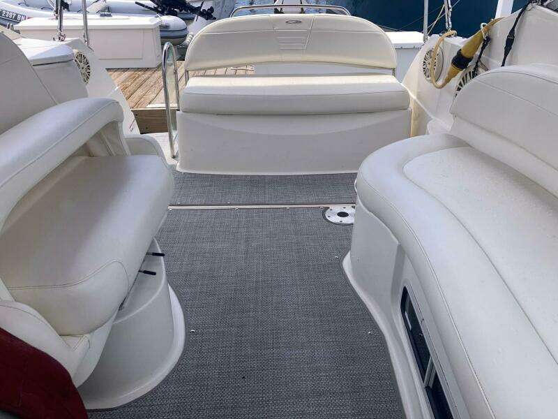 24ft Maxum Yacht For Sale