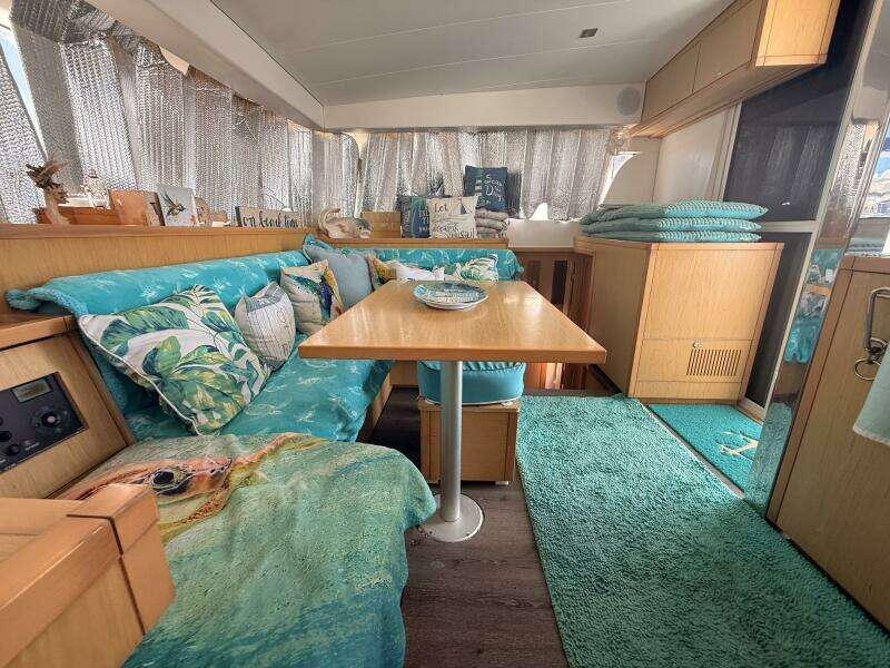 Zun Zun 39ft Lagoon Yacht For Sale