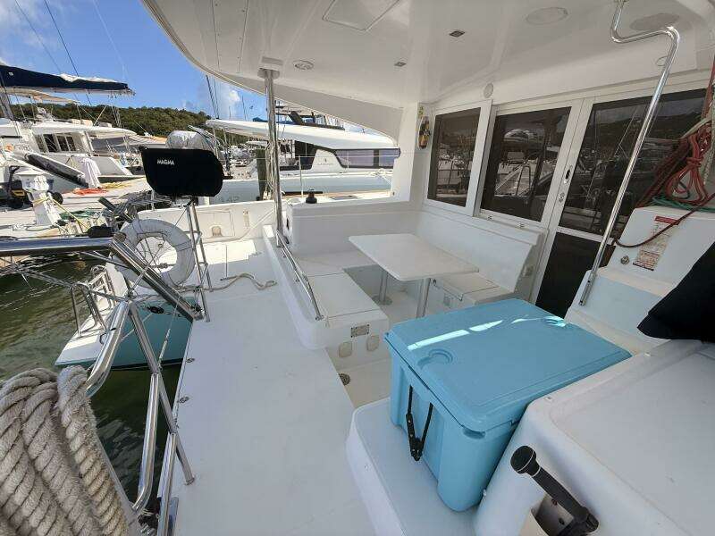 Zun Zun 39ft Lagoon Yacht For Sale