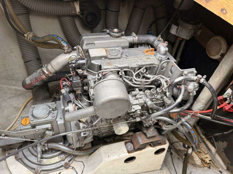 Zun Zun 39ft Lagoon Yacht For Sale