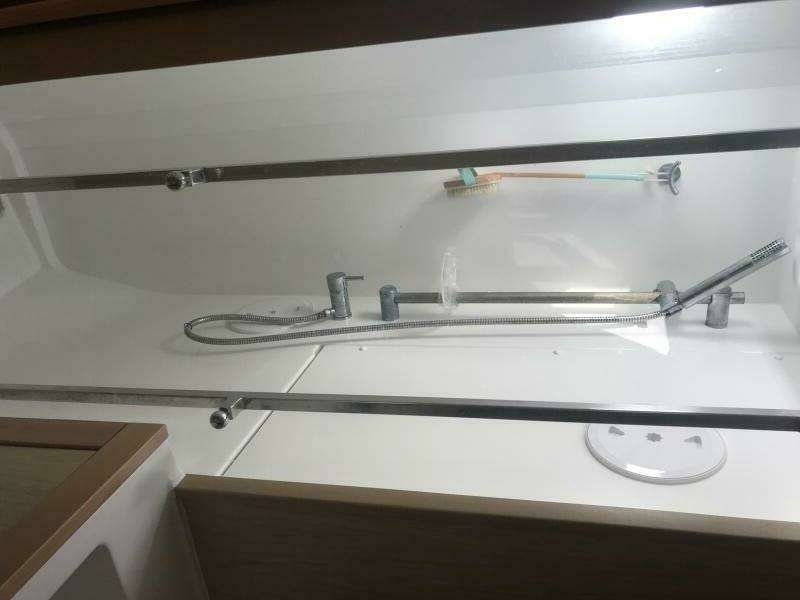 Zun Zun 39ft Lagoon Yacht For Sale