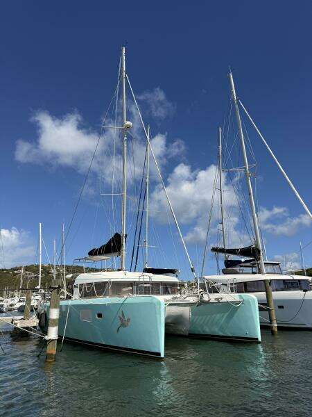 Zun Zun 39ft Lagoon Yacht For Sale