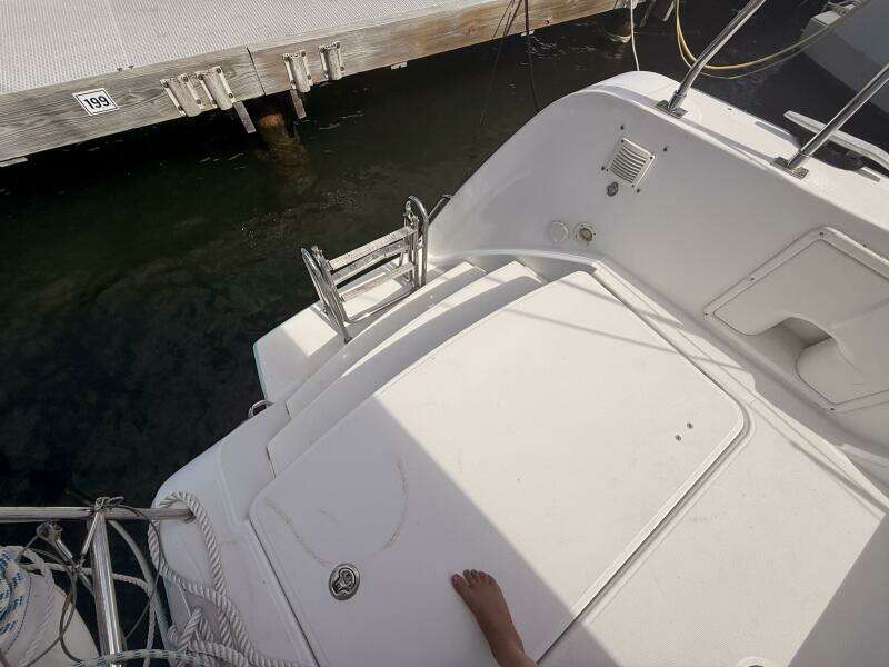 Zun Zun 39ft Lagoon Yacht For Sale