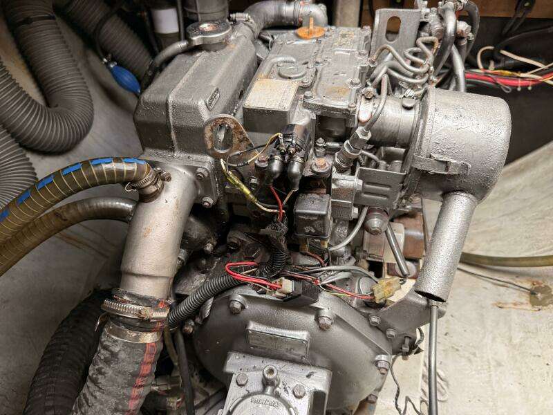 Zun Zun 39ft Lagoon Yacht For Sale