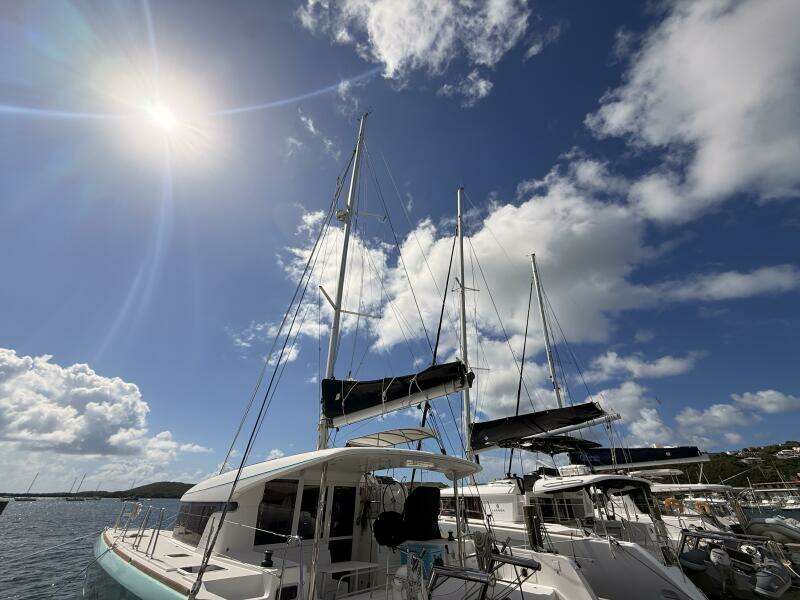 Zun Zun 39ft Lagoon Yacht For Sale