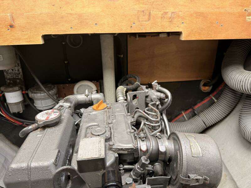 Zun Zun 39ft Lagoon Yacht For Sale