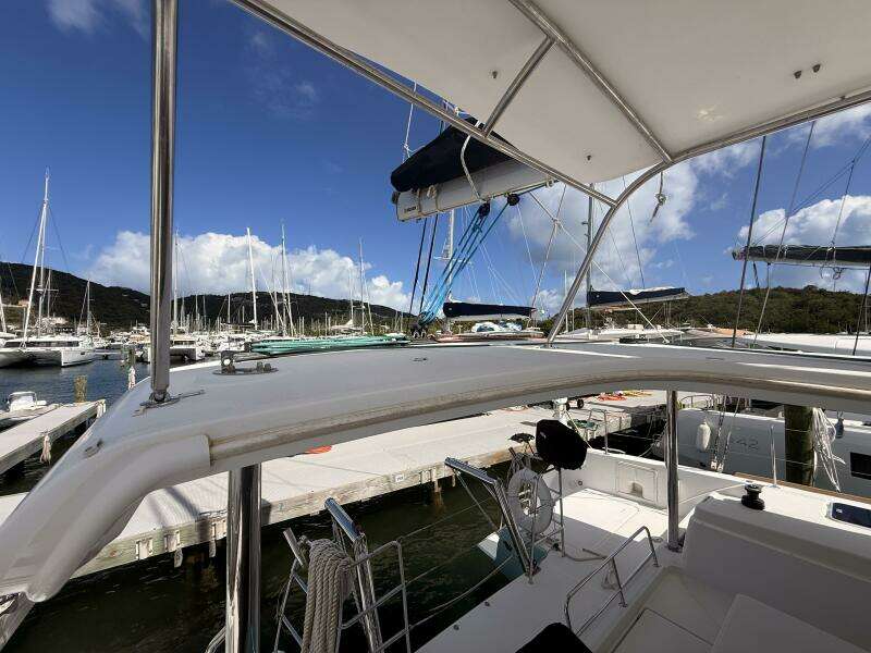 Zun Zun 39ft Lagoon Yacht For Sale